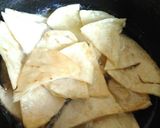 A picture of step 1 of Chilaquiles Rojos.