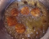 A picture of step 5 of Mac And veggies cheese balls.