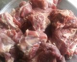 A picture of step 1 of Mutton Achar ghosht.