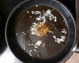 Foto del paso 1 de la receta: Huevos en el Purgatorio