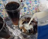 Foto langkah ke 6 dari resep Milk Tea with grassjelly.