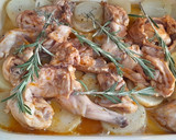 Foto del paso 3 de la receta: Conejo al horno con champiñones y romero