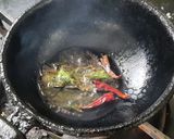 A picture of step 3 of Raw mango rasam.