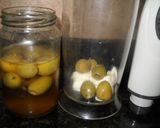 Foto del paso 2 de la receta: Salsa crema de aceitunas (aderezo)