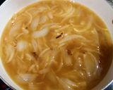 Foto del paso 4 de la receta: Sopa de cebolla🍲🧀🍞🍷