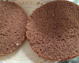 A picture of step 1 of Eggless Chocolate kit kat cake.