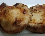 A picture of step 4 of Chinese Style Onion Pork Chop with sweet soya sauce甜豉油洋蔥豬扒.