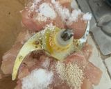 Foto langkah ke 2 dari resep Egg chicken roll ala hokben untuk anak.