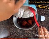 A picture of step 4 of Strawberry Shake with Dates(Restaurant Style).
