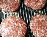 Foto del paso 6 de la receta: Cebollas y muzzarella rebozadas con hamburguesas de carne