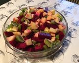 Une image de l'étape 9 de Salade de fruits au jus de prunes (pommes, banane, pitaya rouge et kiwis).