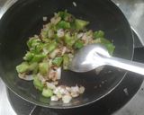 A picture of step 3 of Papad ki sabji.