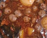 Foto langkah ke 4 dari resep Semur Bola Bola Daging Cincang.