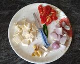 A picture of step 1 of Paneer Pasanda.