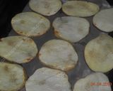 A picture of step 5 of Potato pizza  پتیزا سیب زمینی.