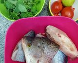 Foto langkah ke 1 dari resep Sop Gurame Kemangi Segar.