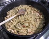 Une image de l'étape 11 de Tagliatelles au poulet tomates et sauce roquefort.