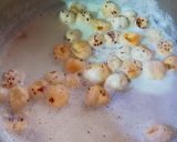 A picture of step 3 of Makhana Kheer.