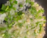 Foto del paso 1 de la receta: Pasta de arroz y quinoa con verduras
