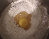 Foto del paso 1 de la receta: Sorrentinos rellenos de zapallo con cebolla y "falsa salsa blanc