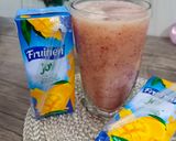 A picture of step 3 of Falsa and juice cocktail.