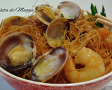 Foto del paso 10 de la receta: Fideos de arroz con almejas y gambas