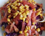 Foto del paso 4 de la receta Ensalada de lombarda, tomate, calabacín con vinagreta de mostaza