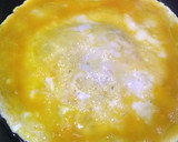 Foto del paso 2 de la receta: Omelette relleno de champiñones y acelga!