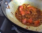 A picture of step 3 of Mushroom Matar.