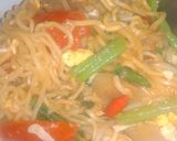 Foto langkah ke 6 dari resep Indomie goreng nyemek sehat.
