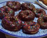 A picture of step 4 of Dounuts With Homemade Chocolate.