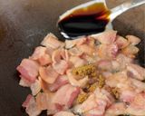 A picture of step 2 of Braised Pork with Green Beans (豆角土豆炖猪肉).