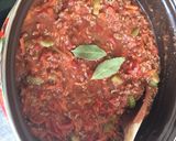 A picture of step 2 of Spaghetti Bolognese.