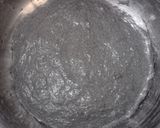 Foto langkah ke 2 dari resep Charcoal Wijen Chili Flakes Cheese Sourdough Bread (Open Bake Method).