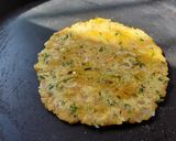 A picture of step 7 of Koki (Sindhi Special Breakfast).