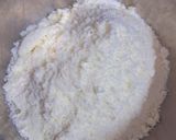 सूखे नारियल से बनी मटकी मिठाई (बिना गैस जलाए बनने वाली मिठाई) रेसिपी चरण 2 फोटो