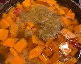 Une image de l'étape 2 de Velouté de potimarron /carottes aux moules.