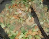 Foto langkah ke 4 dari resep Tumis Udang Labu Siam.