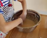 Rogaliki drożdżowe z konfiturą różaną krok przepisu 2 zdjęcie