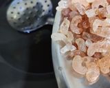 अलसी गुड आटे की पिन्नी (Alsi gur aate ki pinni recipe in Hindi) रेसिपी चरण 3 फोटो