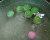 Foto langkah ke 4 dari resep Klepon warna warni.