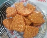 Foto langkah ke 2 dari resep Tempe Goreng Pedas Manis.
