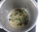 A picture of step 2 of Mix dal lauki.