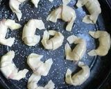 Foto del paso 2 de la receta: Mini medialunas de Jamón y Queso