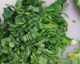 A picture of step 2 of Seasonal?Leafy greens.