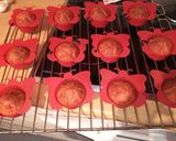 Foto del paso 5 de la receta: Magdalenas caseras rellenas de fresa en robot MC