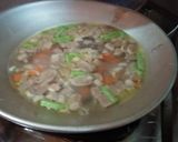 Foto langkah ke 7 dari resep Sop sawi hijau dan sosis.