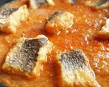 Foto del paso 14 de la receta Cazuela de merluza y patatas en salsa de azafrán