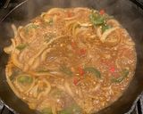 A picture of step 5 of Chicken Scarpariello.