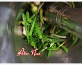 A picture of step 2 of Green Garlic Chutney.